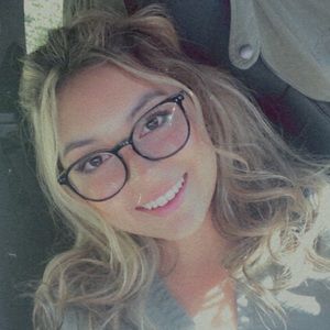 Meet your Posher, Brittney